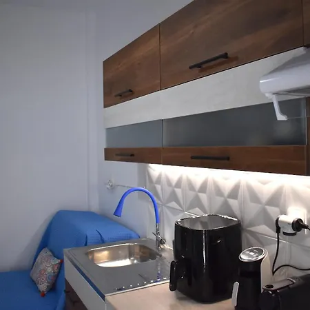 Nefeli's By The Nea Kallikrateia